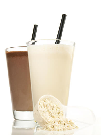 Flüssignahrung mit Shakes Ernährung im Alter