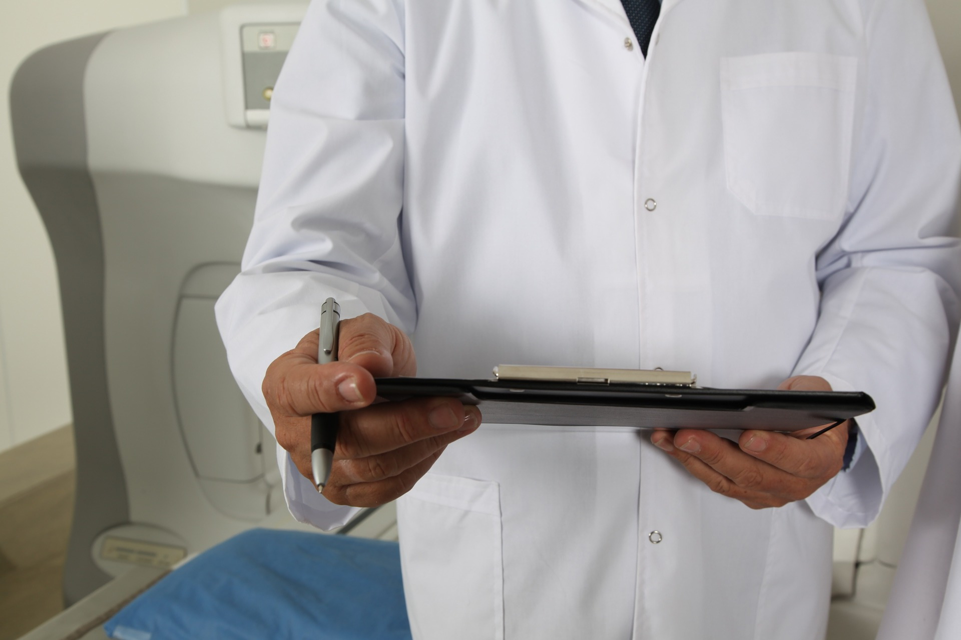 MDK Prüfung - Pflegenoten für mehr Qualität & Transparenz in Pflegeeinrichtungen MDK Prüfung - Pflegenoten für mehr Qualität & Transparenz in Pflegeeinrichtungen